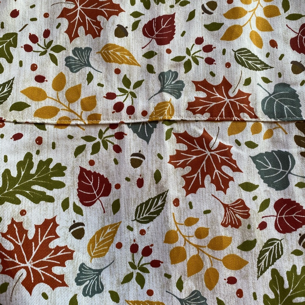 Fall leaf apron NWOT - Picture 2 of 3